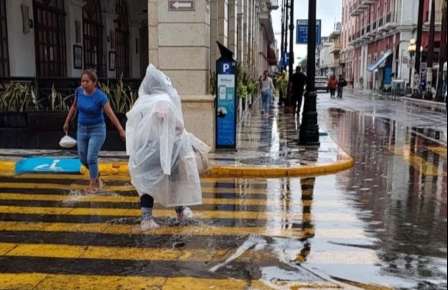 Mantienen alerta por lluvias en Veracruz, al momento sin reporte de afectaciones importantes