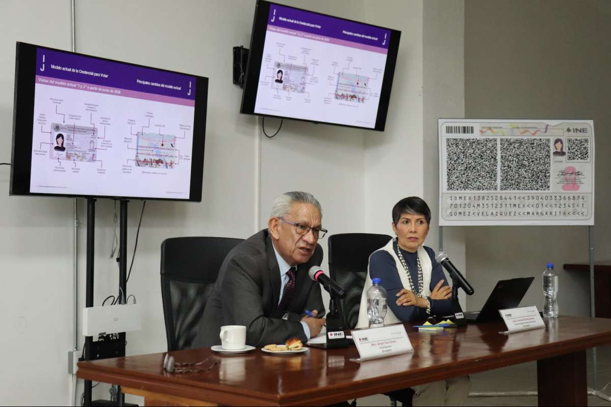 Presenta INE-Veracruz nuevo modelo de Credencial para Votar