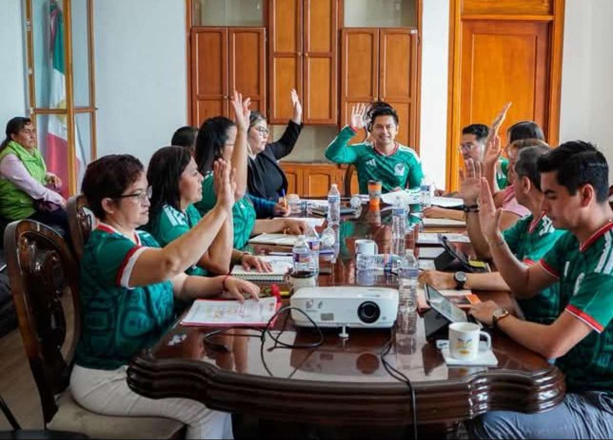 Coatepec retoma sus símbolos de identidad mediante la actualización del Escudo Municipal
