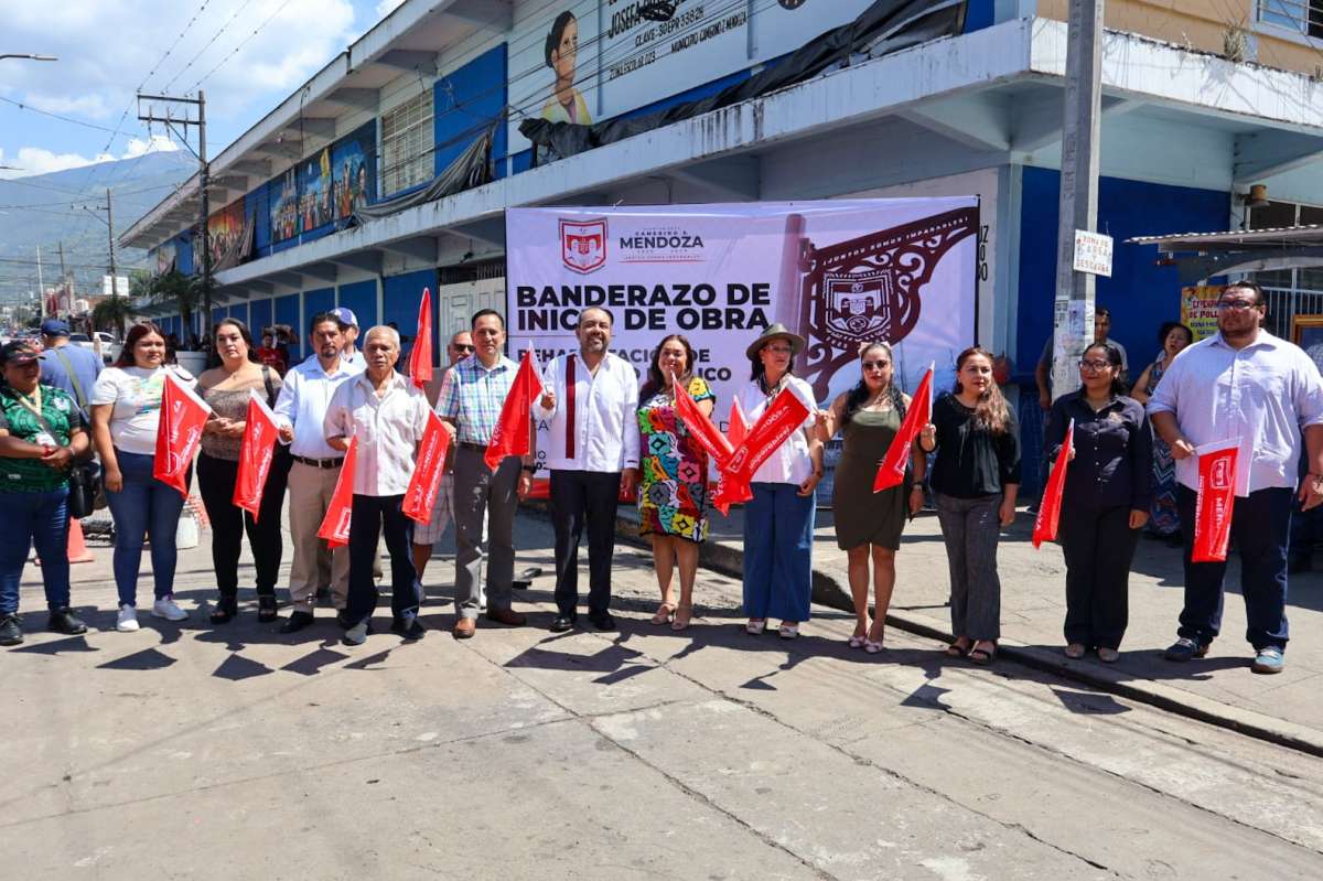 ¡Un avance histórico para el desarrollo de Camerino Z. Mendoza! Inician obras de rehabilitación de Alumbrado Público
