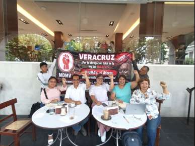 Integrantes del Movimiento Democrático Magisterial de Veracruz respaldan las acciones de la CNTE que exige la abrogación de la Ley del ISSSTE