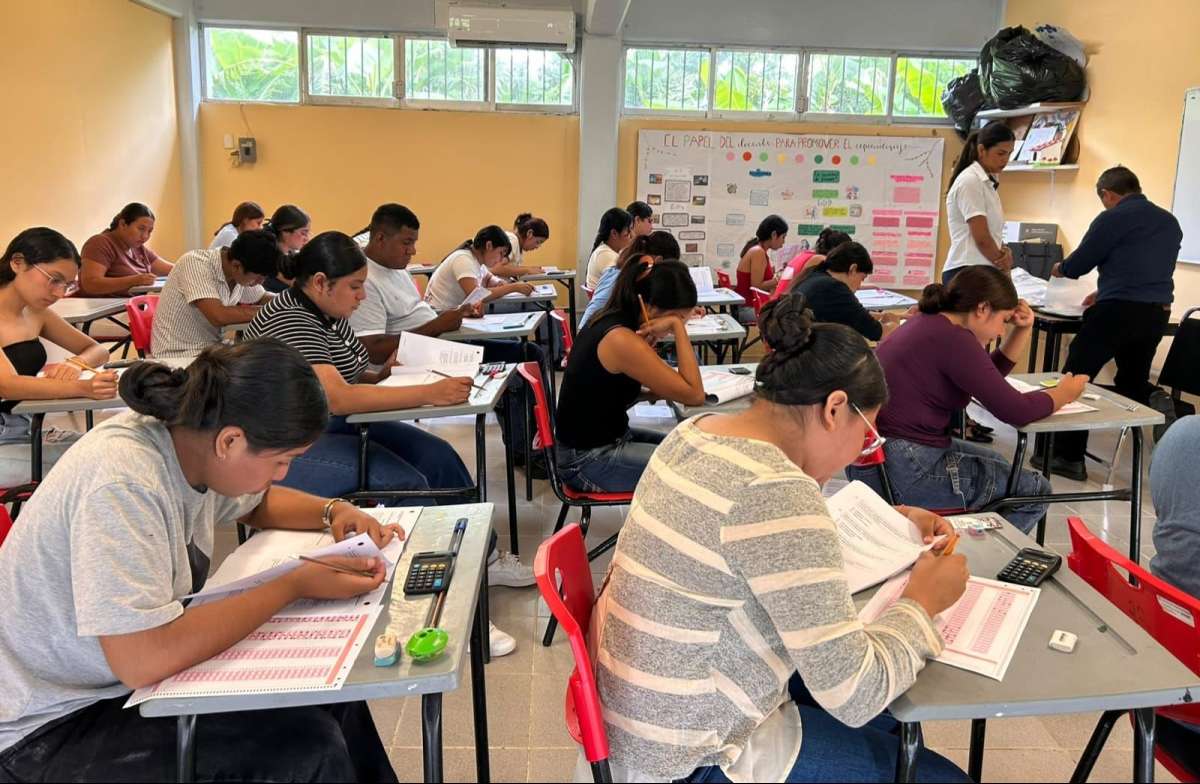 Por primera vez, ingreso a escuelas normales de Veracruz se realiza sin costo: SEV   