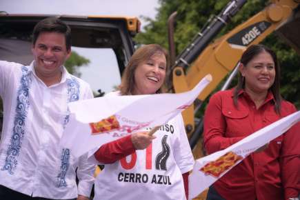 Cumple Rocío Nahle compromiso 81; inicia construcción de la carretera de Cerro Azul a la autopista   