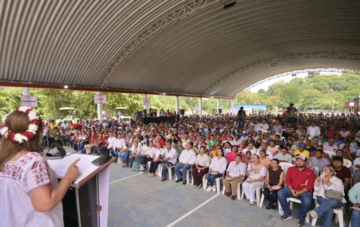 Compra Gobierno de Veracruz más de 70 hectáreas para proteger a 50 familias de Chalma   