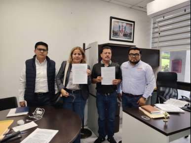 En el Congreso, firman acuerdos ediles de Camarón de Tejeda
