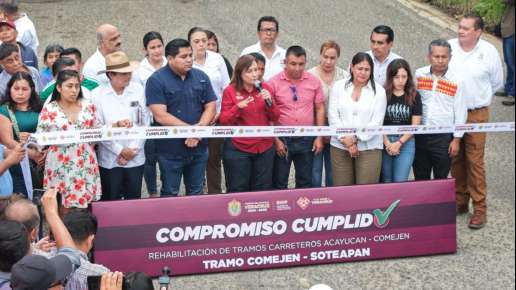 Rocío Nahle le cumple a la Sierra de Soteapan con 24 kilómetros de carretera   