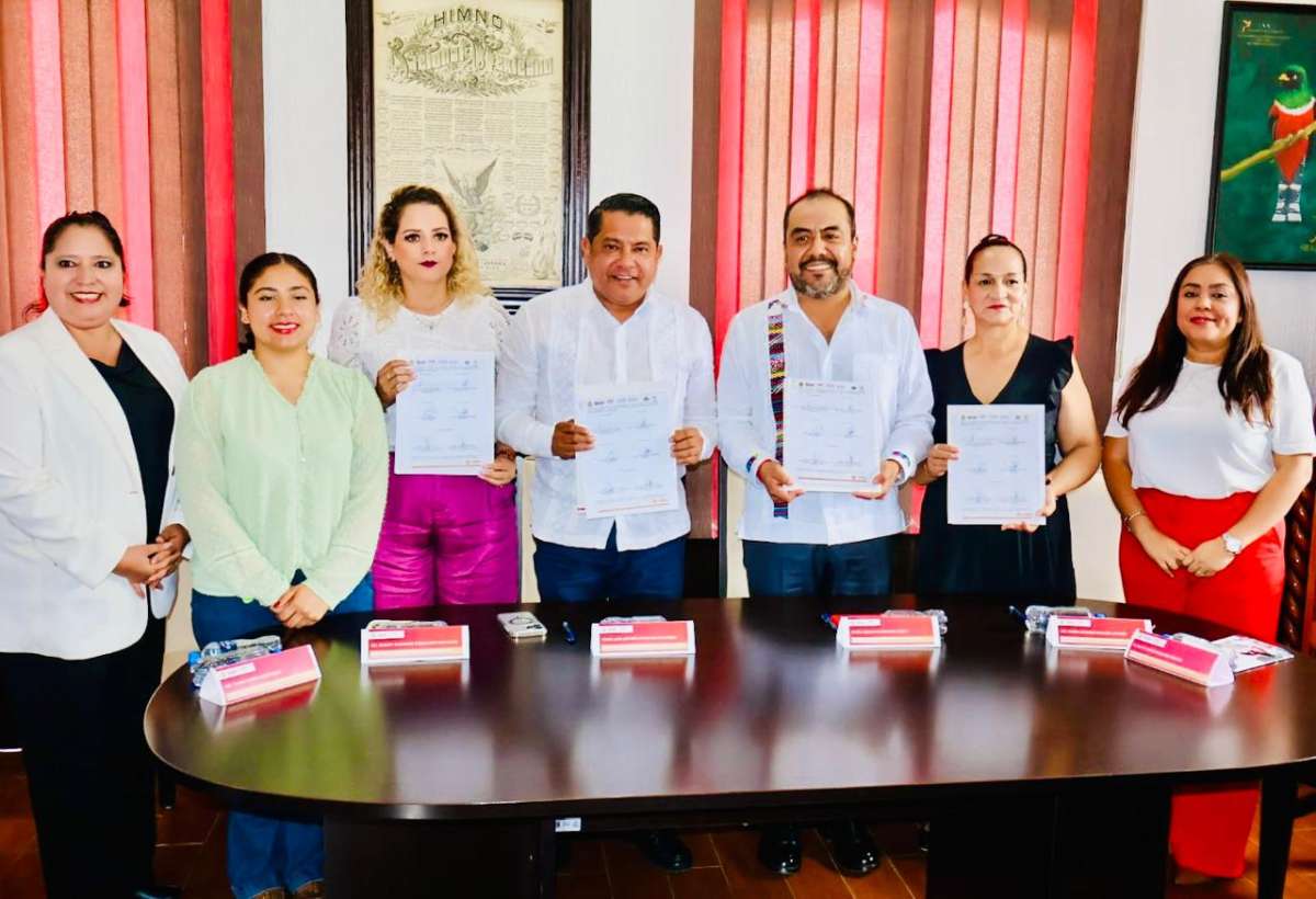 Camerino Z. Mendoza acerca oportunidades laborales a la región con la Feria Nacional del Empleo