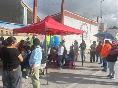 A dos semanas de mantener tomada la Secundaria Jesús Reyes Heroles, autoridades educativas no resuelven