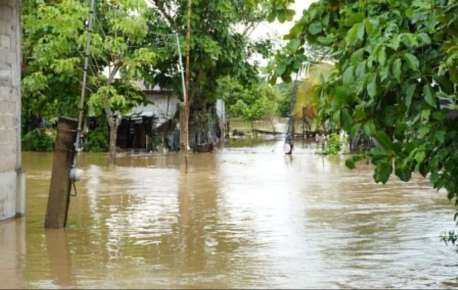Atiende Estado población tras lluvias en Isla, activa Ejército Plan DN-III