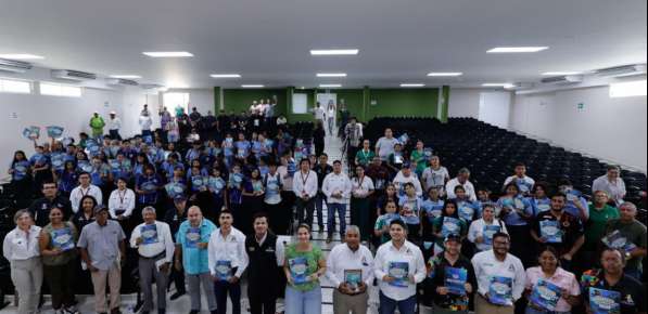Autoridades y sociedad civil unen esfuerzos para proteger al Cangrejo Azul   