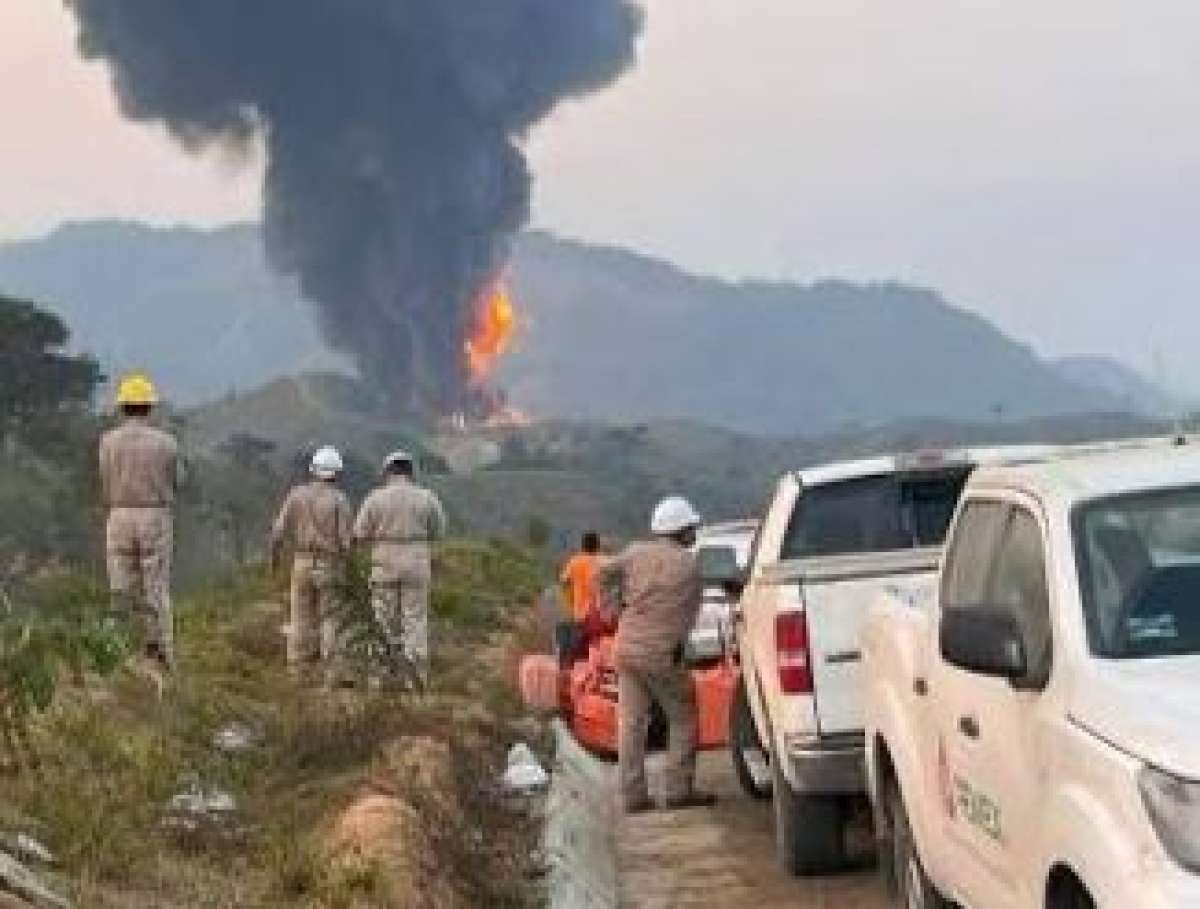 Federación y Estado atenderán salud de población afectada por incendio en pozo Krem-1 en Las Choapas, PEMEX emitirá informe