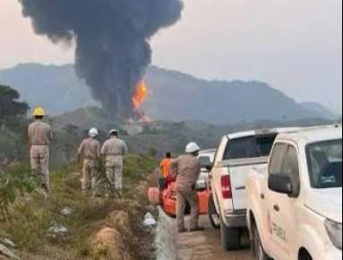 Federación y Estado atenderán salud de población afectada por incendio en pozo Krem-1 en Las Choapas, PEMEX emitirá informe