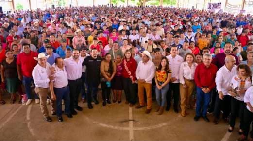 Gobernadora Rocío Nahle regresa a Minatitlán; pescadores reciben apoyo estatal adicional a Bienpesca