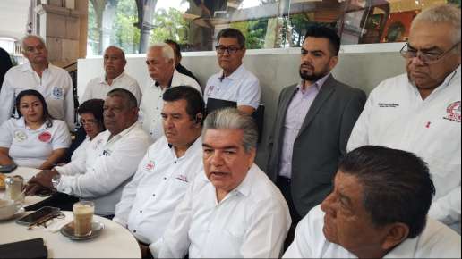 Taxistas del estado de Veracruz demandan instalación de una mesa de diálogo para revisar situación que enfrenta este gremio