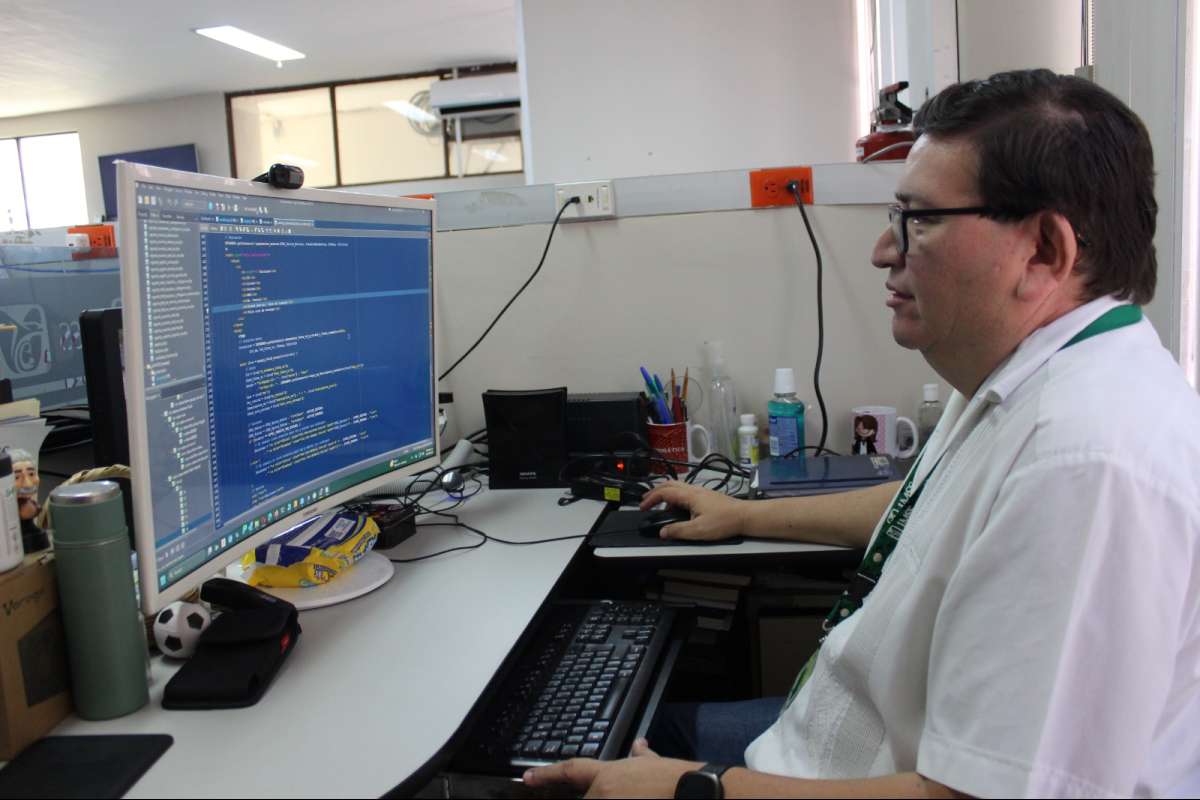 Reconoce el IMSS Veracruz Norte labor de administradores en sistemas informáticos