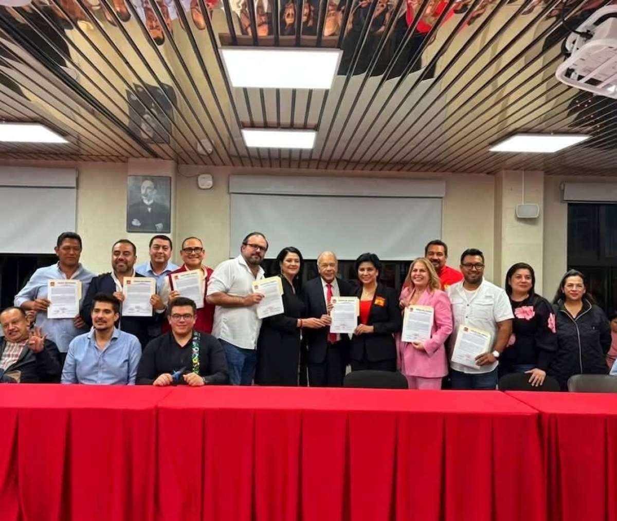 Dirigencia nacional del PT reestructura al partido en Veracruz y conforma 8 coordinaciones regionales  