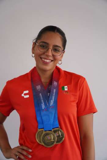 Gana tres oros la veracruzana Susana Hernández en los JCC Santo Domingo 2026   