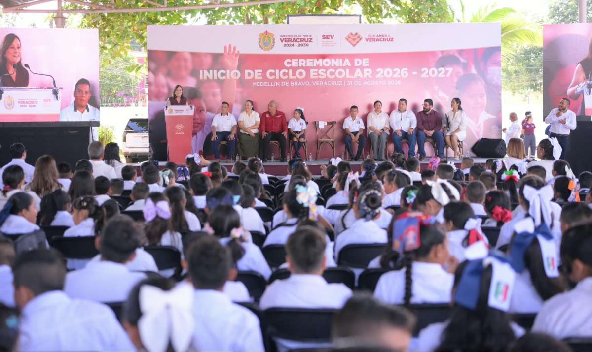 Rocío Nahle inaugura ciclo escolar; 2 millones de estudiantes regresan a clases   