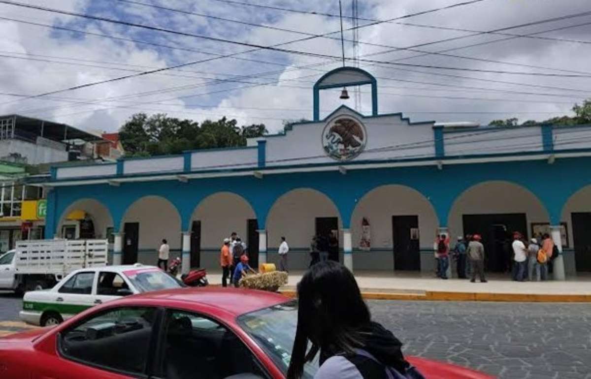 Nepotismo y amiguismo sangran el erario municipal de Banderilla