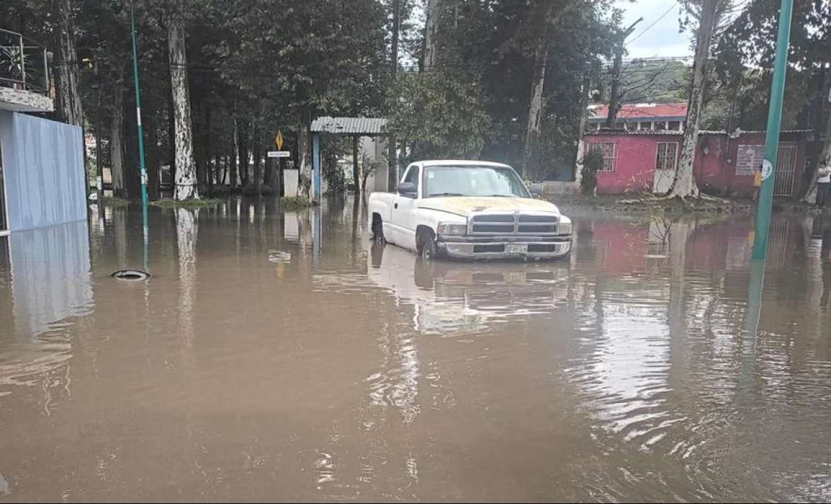 Lluvia de domingo genera afectación en cuatro colonias de Xalapa