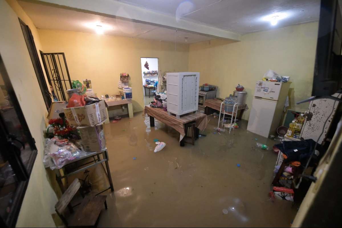 Confirma PC estatal dos decesos por lluvia torrencial en Xalapa, continúan evaluando daños