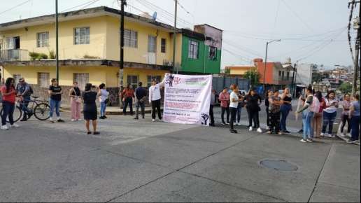 Siguen tomadas las instalaciones de Escuela Primaria de Córdoba, hay desatención de autoridades de la SEV