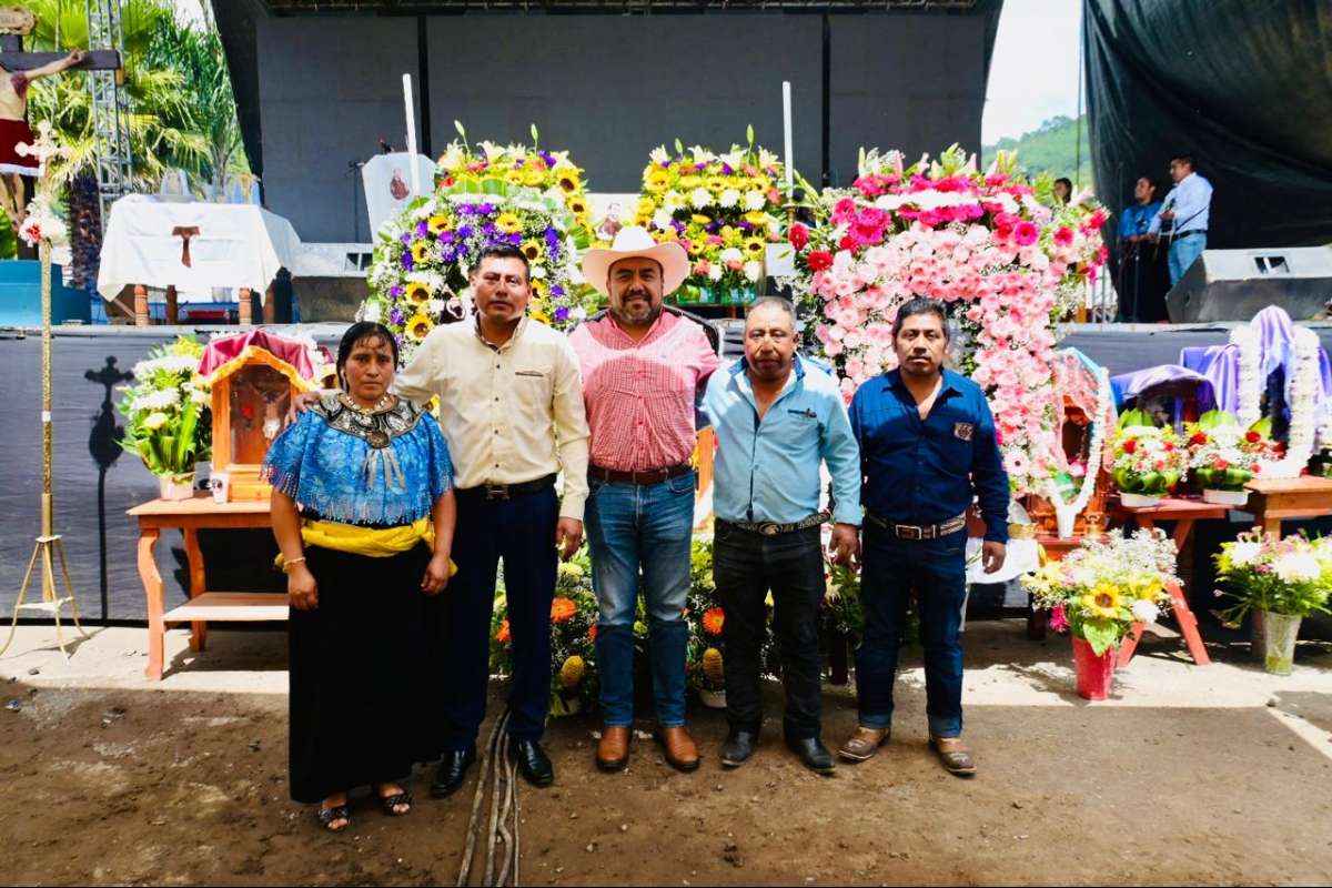 Gustavo Sánchez acompaña a la Comunidad de Necoxtla en sus Fiestas Patronales de San Francisco de Asís