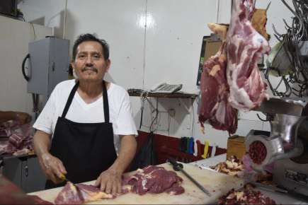 56 Años como Tablajero en Pánuco Celebra Tito Fernández Valdez