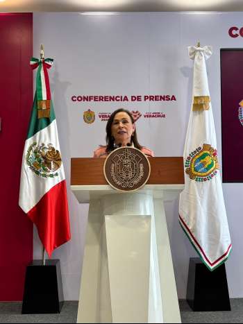 Maestro denunciado por pedir un ‘croquis’ a sus alumnos no será suspendido afirma gobernadora Rocío Nahle, ‘es una injusticia’