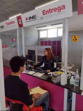 Invita el INE a jóvenes de primer voto en 2027 a tramitar su credencial para votar